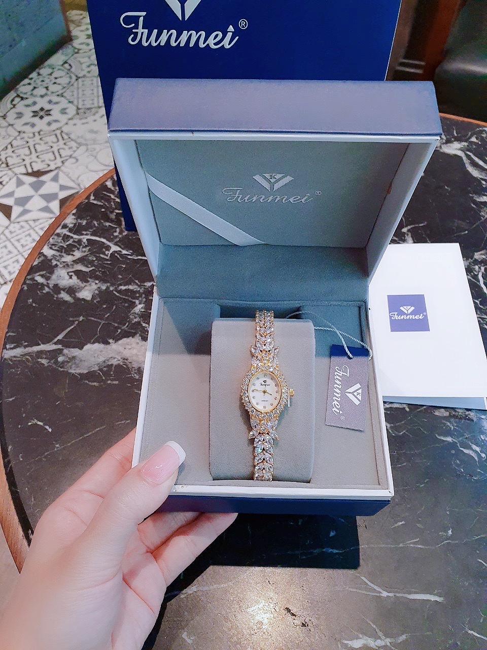 dong-ho-funmei-nu-f20472598771a47996c3f312213122a5ea93d