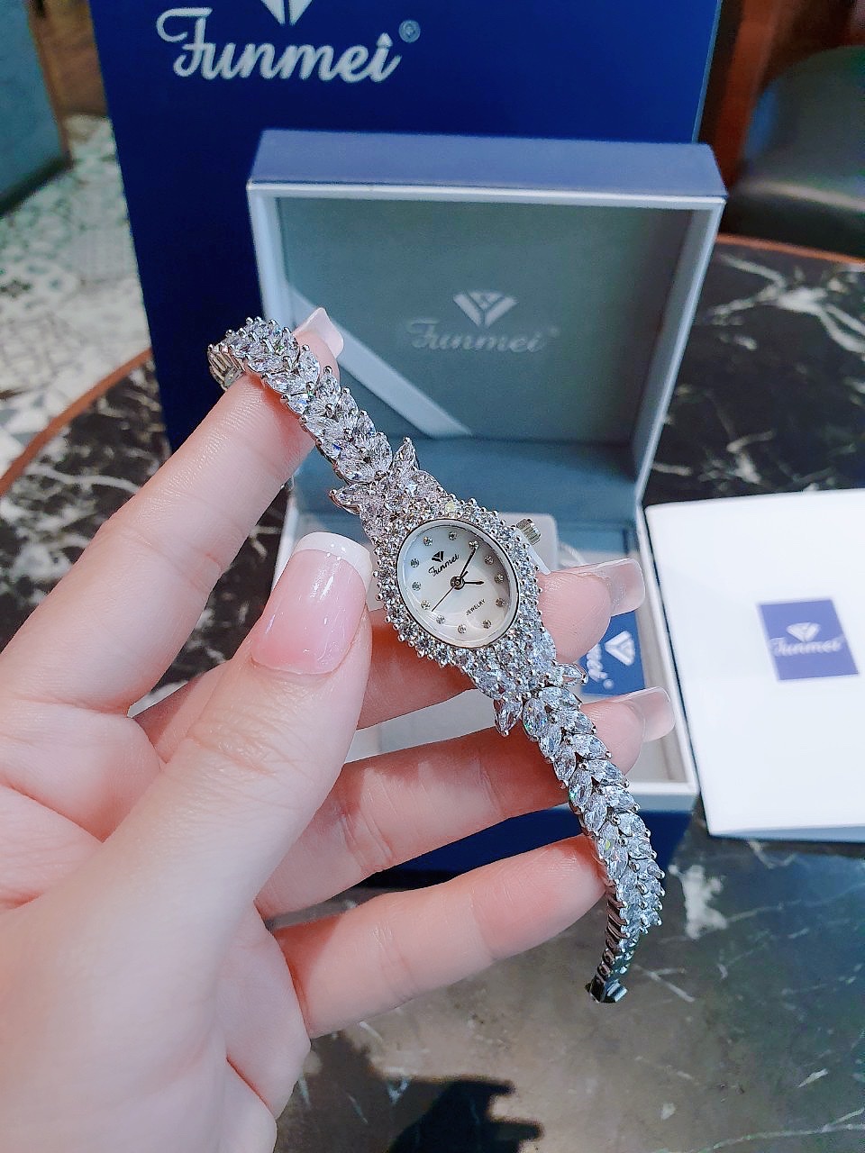 dong-ho-funmei-nu-f20475af68ae0f8d8e4ec4323a5812346e66d