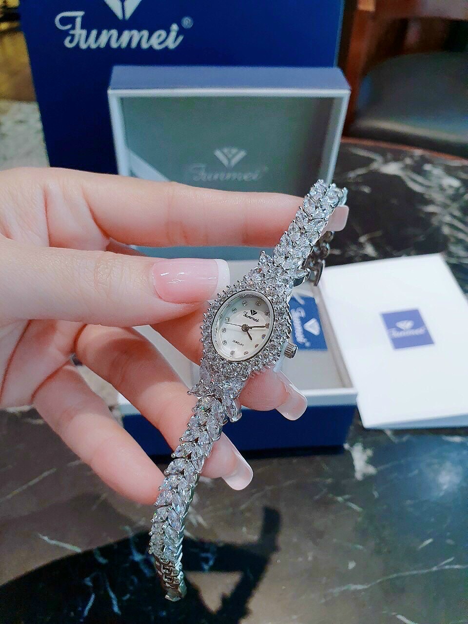 dong-ho-funmei-nu-f20479a050cc35d4f255b6c1e71c132066319